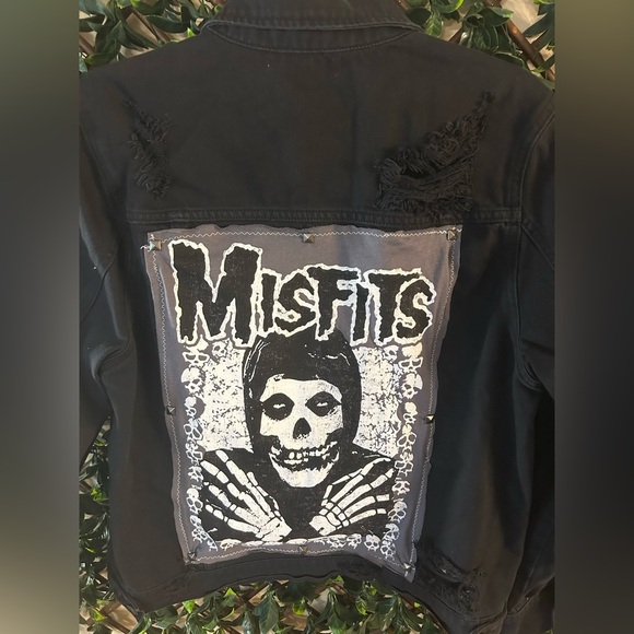 UPCYCLED one of a kind, MISFITS Music Denim Jacket - Picture 4 of 6